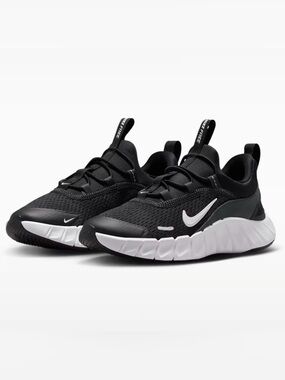 NWOT - Nike - Kids Black & White Nike Free Ride Running Sneakers - Size: 10.5C
